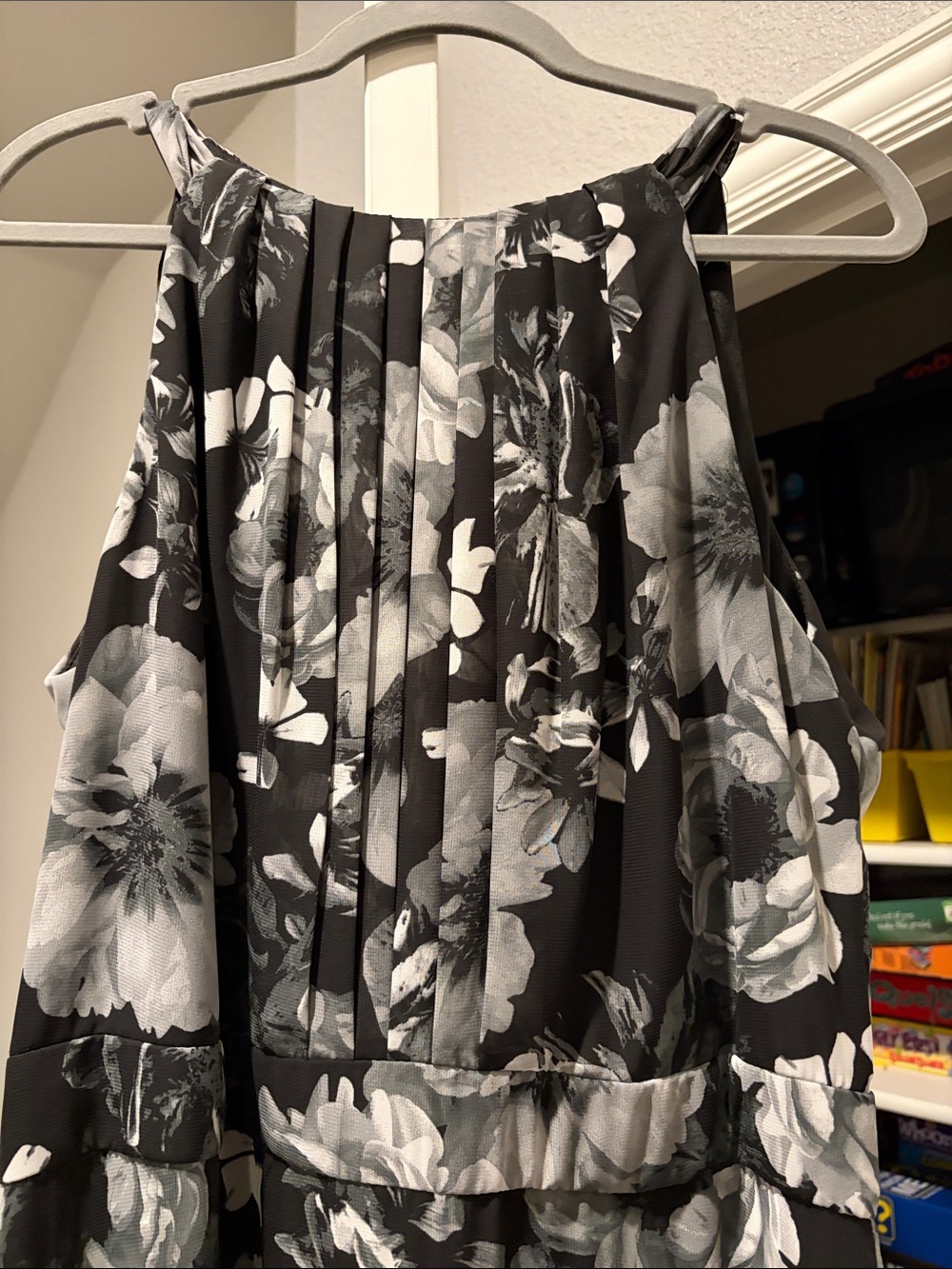 Sleeveless Black and White Floral Maxi Dress - Picture 2 of 13